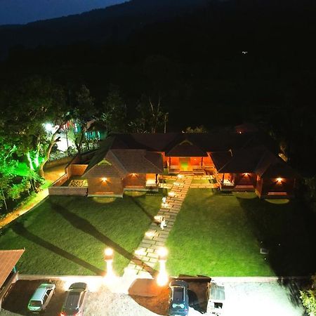 Parampara Resort By Malnadstays Kalasa 外观 照片